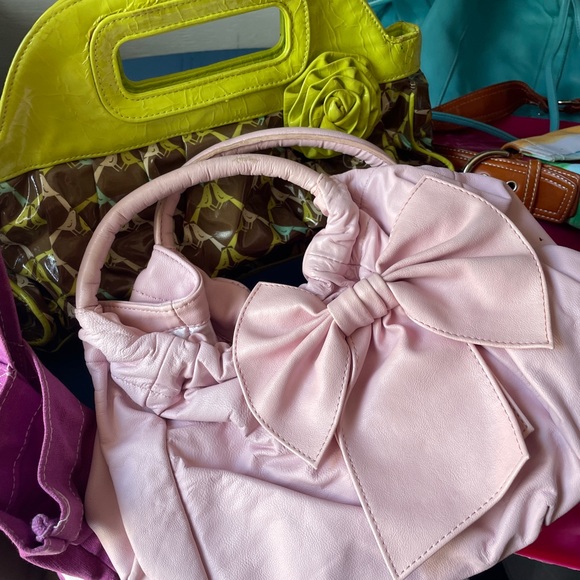 Lots of shoes clothes handbags - Picture 16 of 16